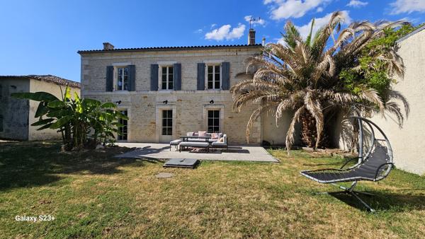 BELLE MAISON EN PIERRE 175 M² AVEC GRAND JARDIN DE 1491 M²
