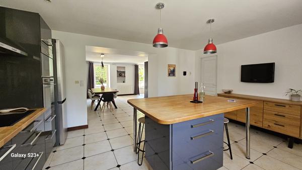 BELLE MAISON EN PIERRE 175 M² AVEC GRAND JARDIN DE 1491 M²