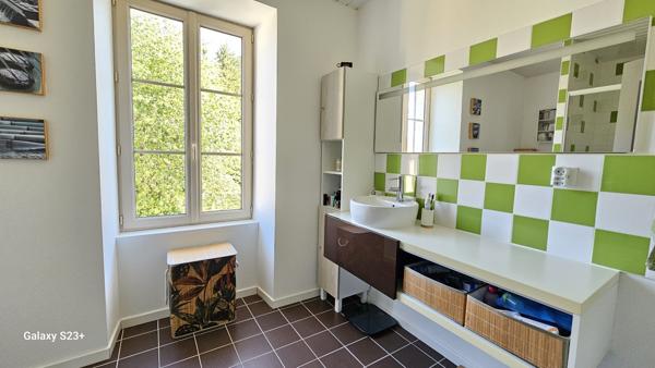 BELLE MAISON EN PIERRE 175 M² AVEC GRAND JARDIN DE 1491 M²