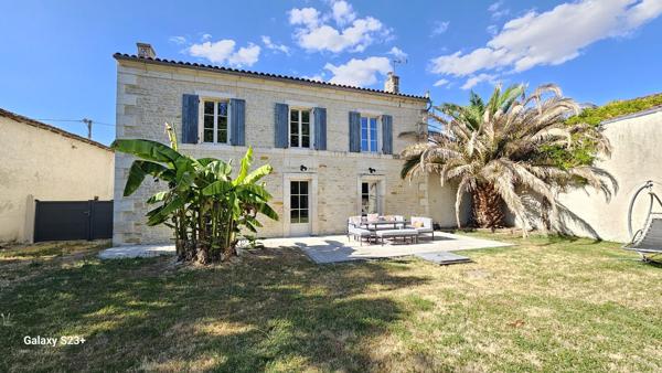 BELLE MAISON EN PIERRE 175 M² AVEC GRAND JARDIN DE 1491 M²