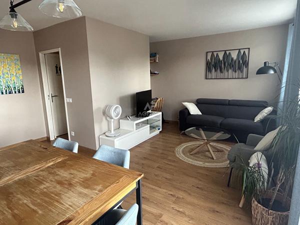 Appartement Le Mesnil Le Roi 4 pièce(s) Loyer 1 350 €/mois charges comprises **  - Référence  13610