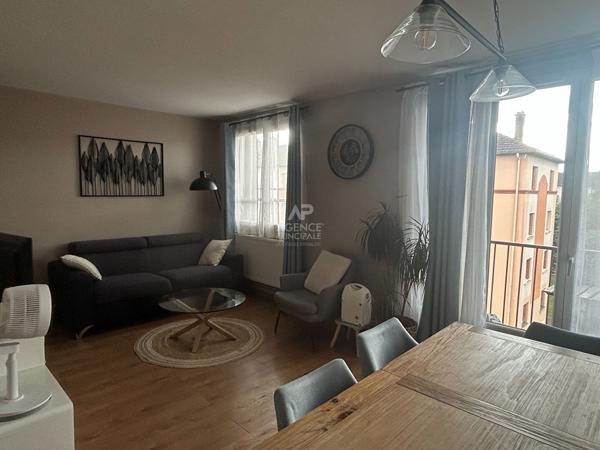 Appartement Le Mesnil Le Roi 4 pièce(s) Loyer 1 350 €/mois charges comprises **  - Référence  13610