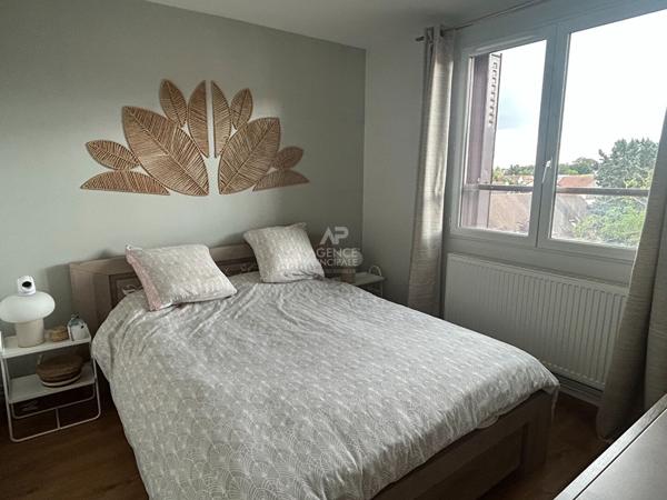 Appartement Le Mesnil Le Roi 4 pièce(s) Loyer 1 350 €/mois charges comprises **  - Référence  13610