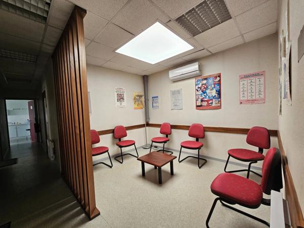 Vente Local commercial 10 pièces 181 m2 à Laon