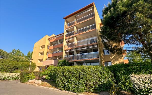 Appartement à vendre    3 pièces • 70,02 m2 Fréjus