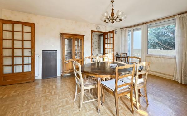Appartement à vendre    3 pièces • 70,02 m2 Fréjus