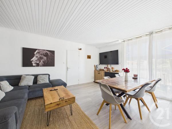 Appartement F3 à vendre  3 pièces - 72 m 2   LA VALETTE DU VAR  - 83