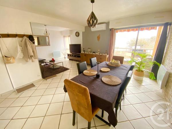 Appartement F3 à vendre  3 pièces - 72 m 2   LA VALETTE DU VAR  - 83