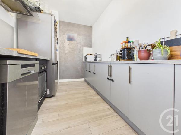 Appartement F3 à vendre  3 pièces - 72 m 2   LA VALETTE DU VAR  - 83