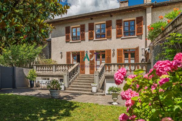 Saint-Égrève · Deux maisons de caractère dans les dépendances de Barnave