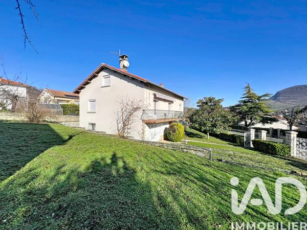 Maison à vendre 7 pièces 164 m² Saint-Georges-de-Luzençon