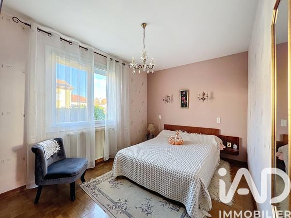 Maison à vendre 7 pièces 164 m² Saint-Georges-de-Luzençon