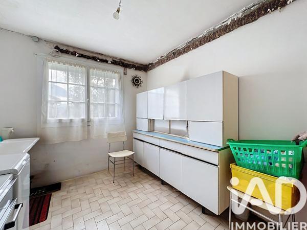 Maison à vendre 7 pièces 164 m² Saint-Georges-de-Luzençon