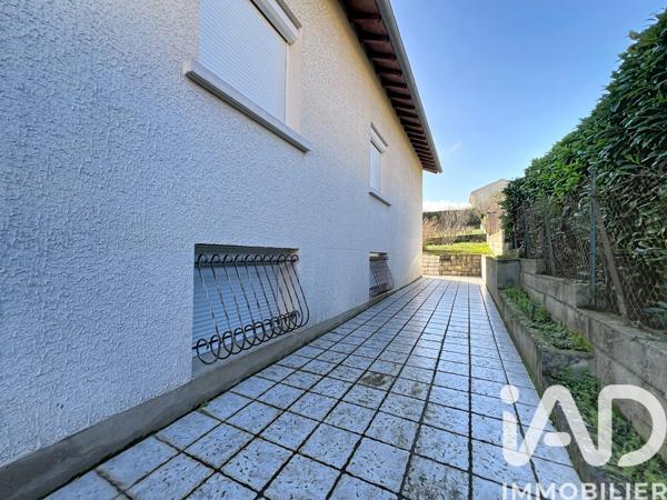 Maison à vendre 7 pièces 164 m² Saint-Georges-de-Luzençon