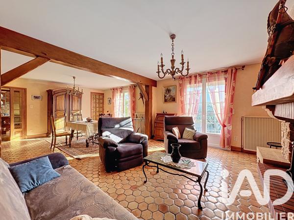 Maison à vendre 7 pièces 164 m² Saint-Georges-de-Luzençon