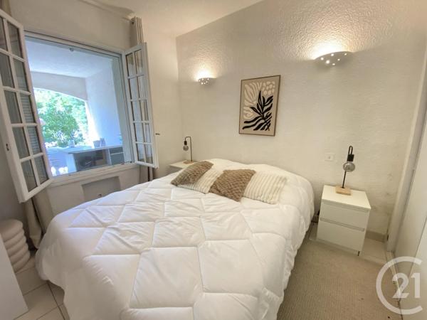 Maison à vendre  7 pièces - 171,83 m 2   STE MAXIME  - 83