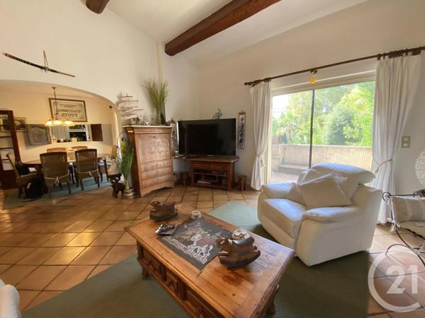 Maison à vendre  7 pièces - 171,83 m 2   STE MAXIME  - 83
