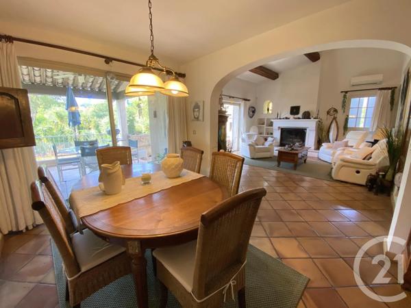 Maison à vendre  7 pièces - 171,83 m 2   STE MAXIME  - 83