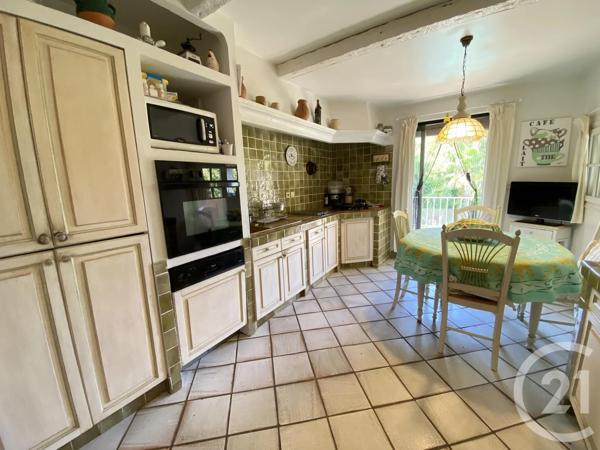 Maison à vendre  7 pièces - 171,83 m 2   STE MAXIME  - 83