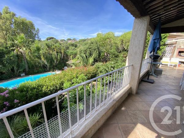 Maison à vendre  7 pièces - 171,83 m 2   STE MAXIME  - 83
