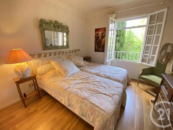 Maison à vendre  7 pièces - 171,83 m 2   STE MAXIME  - 83
