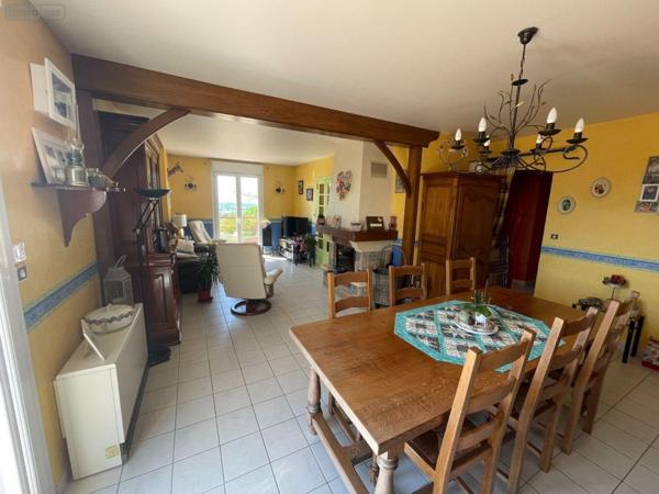 Maison à vendre à Villaines-la-Juhel en Mayenne (53700), ref : 541