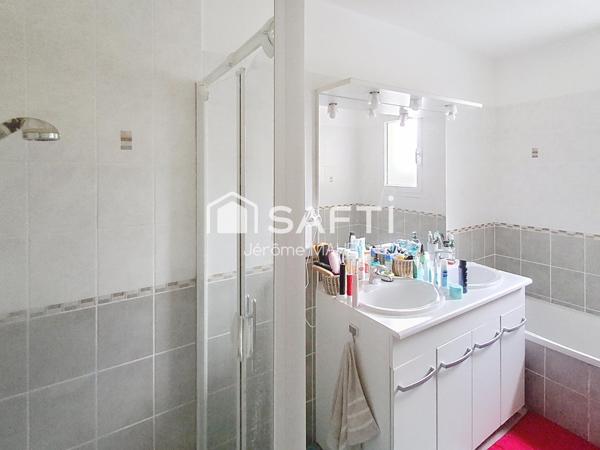 Pavillon PP 4 chambres + garage!