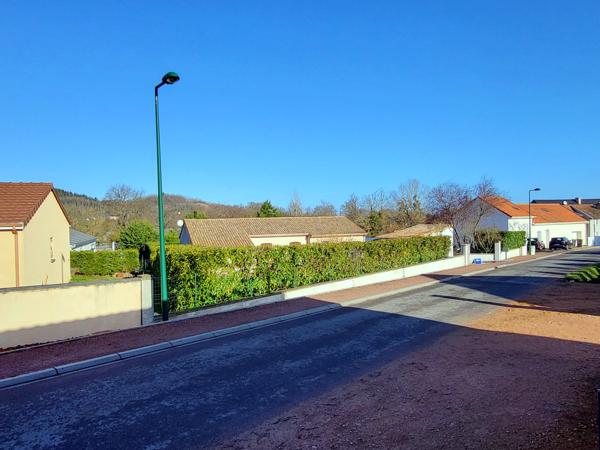 Cusset (03300) A VENDRE, A CUSSET, MAISON PLEIN PIED T3, 2 TERRASSES, COUR, DEPENDANCE