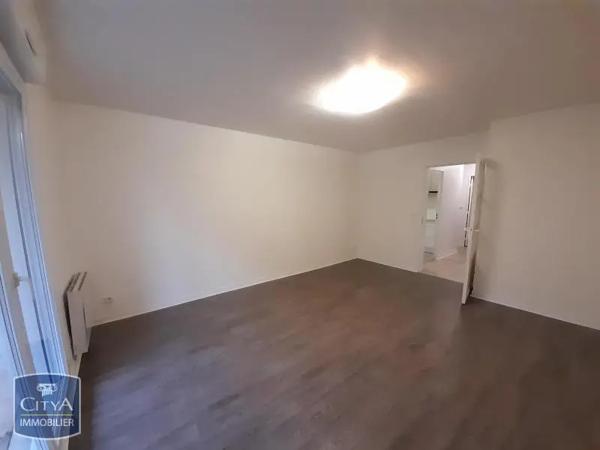 Appartement à louer 3 pièces 61.91m² Tours (37100)