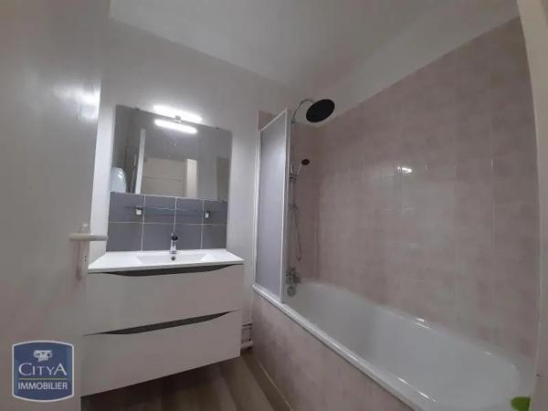 Appartement à louer 3 pièces 61.91m² Tours (37100)