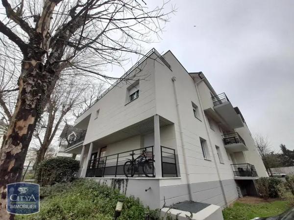 Appartement à louer 3 pièces 61.91m² Tours (37100)