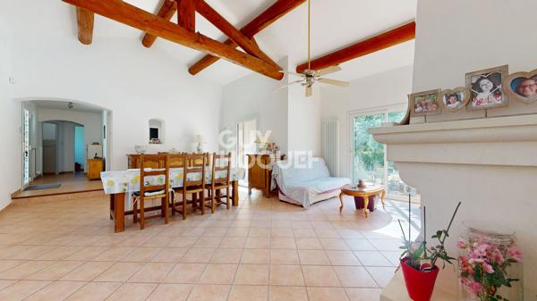 MAZAN,  MAISON TRADITIONNELLE 136 M² PISCINE ? DOUBLE GARAGE TERRAIN DE 3 429 M² AUCUNE NUISANCE