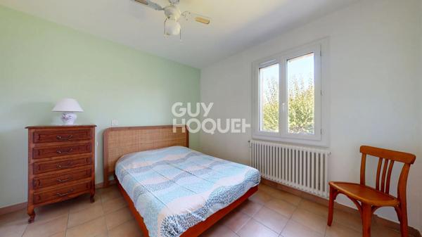 MAZAN,  MAISON TRADITIONNELLE 136 M² PISCINE ? DOUBLE GARAGE TERRAIN DE 3 429 M² AUCUNE NUISANCE