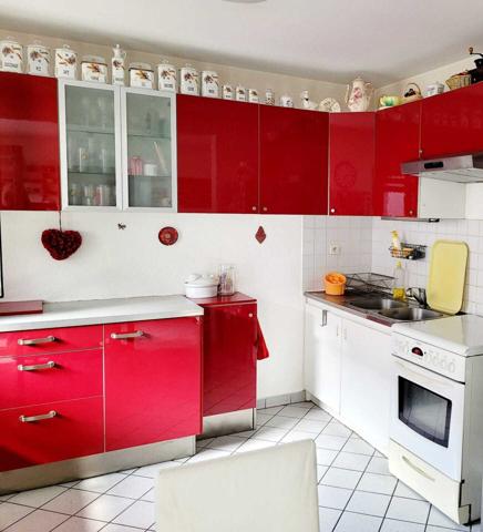 Appartement avec terrasse, parking et cave