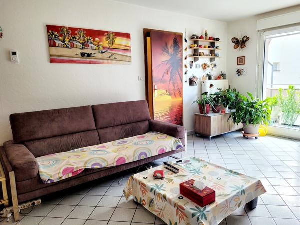 Appartement avec terrasse, parking et cave