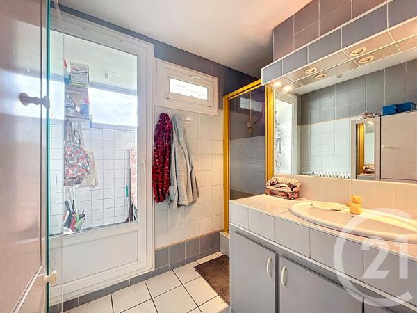 Appartement F3 à vendre  4 pièces - 70 m2 COURNON D AUVERGNE - 63