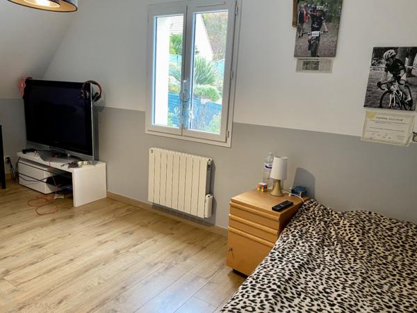 Maison familiale avec jardin et garage