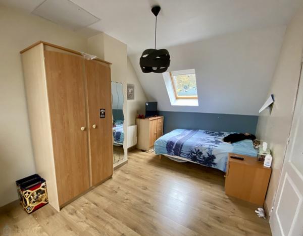 Maison familiale avec jardin et garage