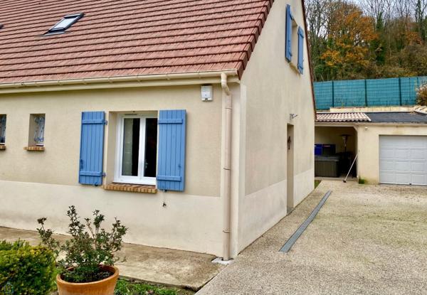 Maison familiale avec jardin et garage