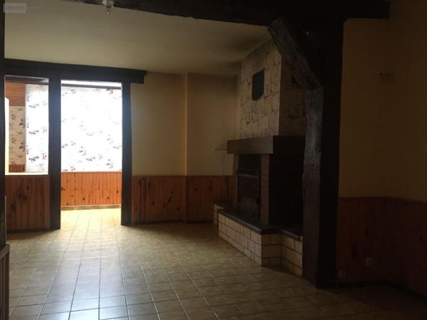 Immeuble à vendre à Saint-Julien-du-Sault dans l'Yonne (89330), ref : 2100013