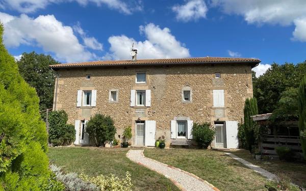 Maison à vendre    7 pièces •  Chatuzange-le-Goubet