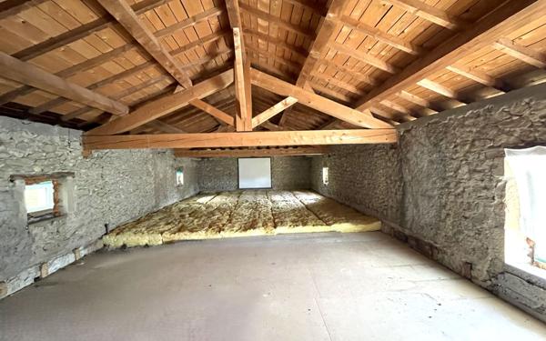 Maison à vendre    7 pièces •  Chatuzange-le-Goubet