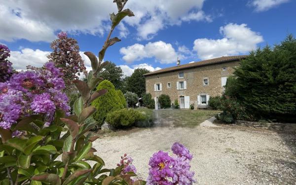 Maison à vendre    7 pièces •  Chatuzange-le-Goubet