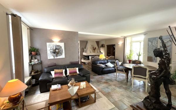 Maison à vendre    7 pièces •  Chatuzange-le-Goubet