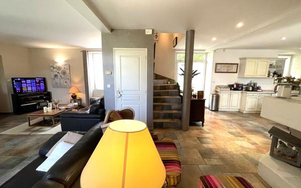 Maison à vendre    7 pièces •  Chatuzange-le-Goubet