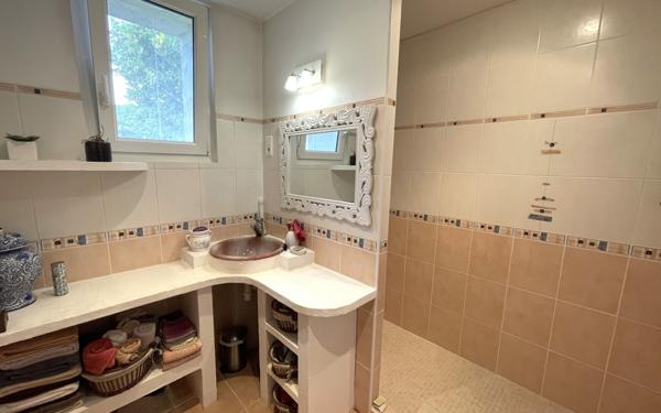 Maison à vendre    7 pièces •  Chatuzange-le-Goubet