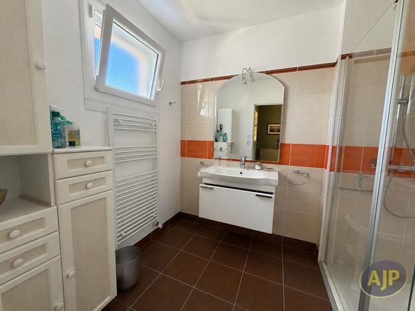 Maison à vendre Sautron - 7 pièces, 158m² avec 5 chambre(s) à 529 000€ - AJP Immobilier Sautron