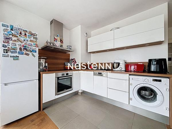 ISSY LES MOULINEAUX - QUARTIER FORT D'ISSY - Appartement 4 pièces avec 3 chambres et une terrasse