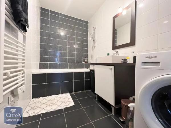 Appartement à louer 3 pièces 61.62m² Avignon (84000)