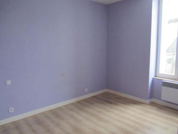 Appartement * 56 M² * 19200 Ussel * 486  € * 50  € * 536  €